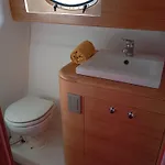 Boat4u 2 ספינת מלון *