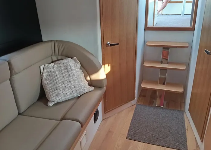 Boat4u 2 Botel